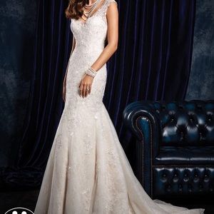 Size 4 Alfred Angelo Wedding Gown